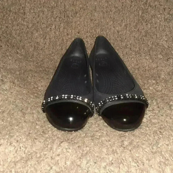 CROCS-Rhinestone-Black Slip On Cap Toe Ballet Flats-Size 6-Near Mint - Picture 3 of 7